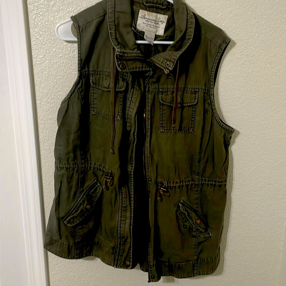 American rag size XL green vest